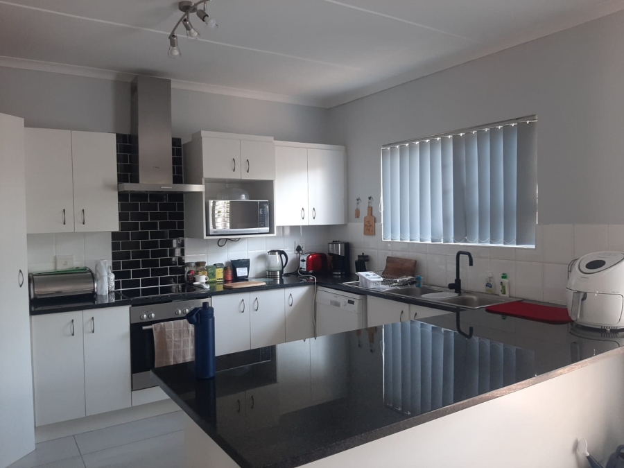 2 Bedroom Property for Sale in Abbotsford Eastern Cape